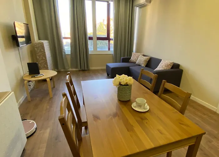 One-bedroom In The Center Of Nova De Gaia *